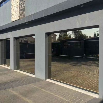 Bölümsel Elektrikli Garaj Kapıları Tam Görünüm Alüminyum Cam Garaj Kapıları Örnek Var